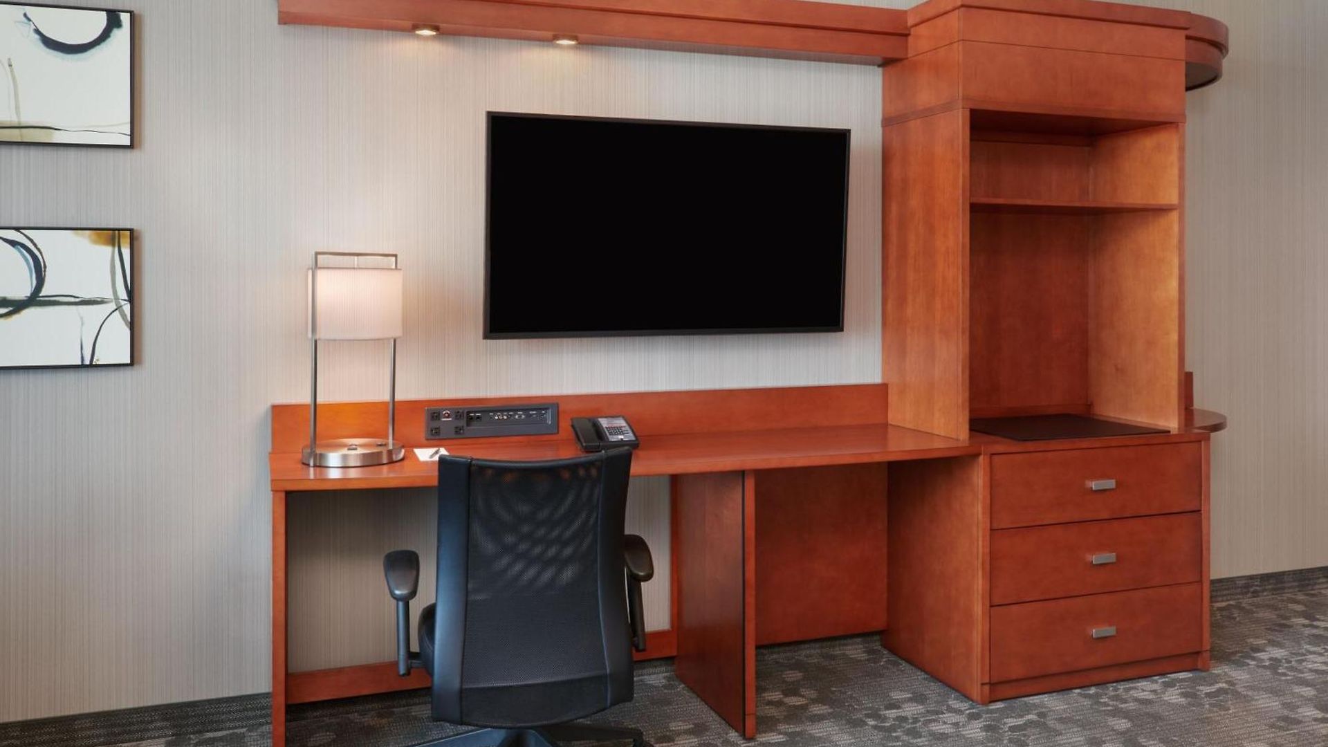 Courtyard By Marriott East Ottawa