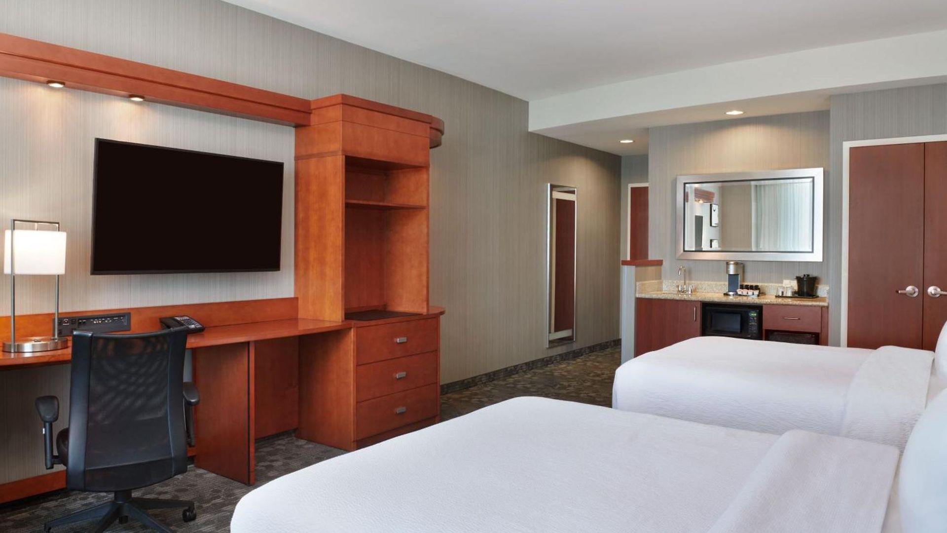 Courtyard By Marriott East Ottawa