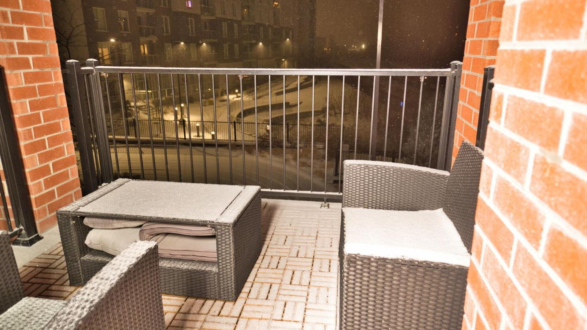 Minimum One Month - With Ensuite Bathroom In Fairly New 2 Rooms, 2 Bathrooms * Ottawa