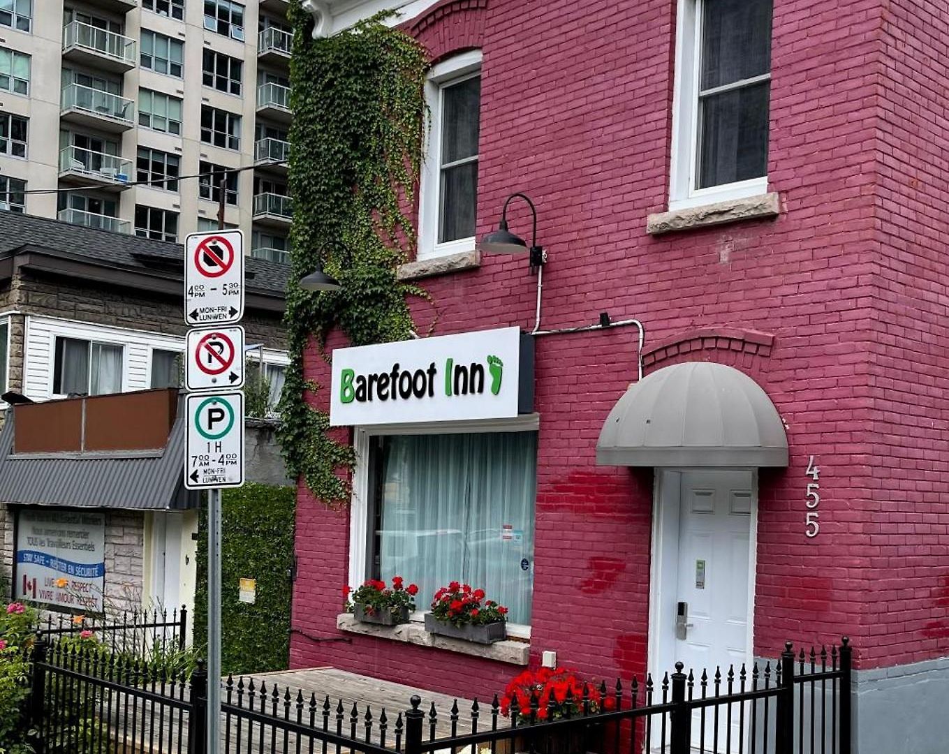 Hostel Barefoot *