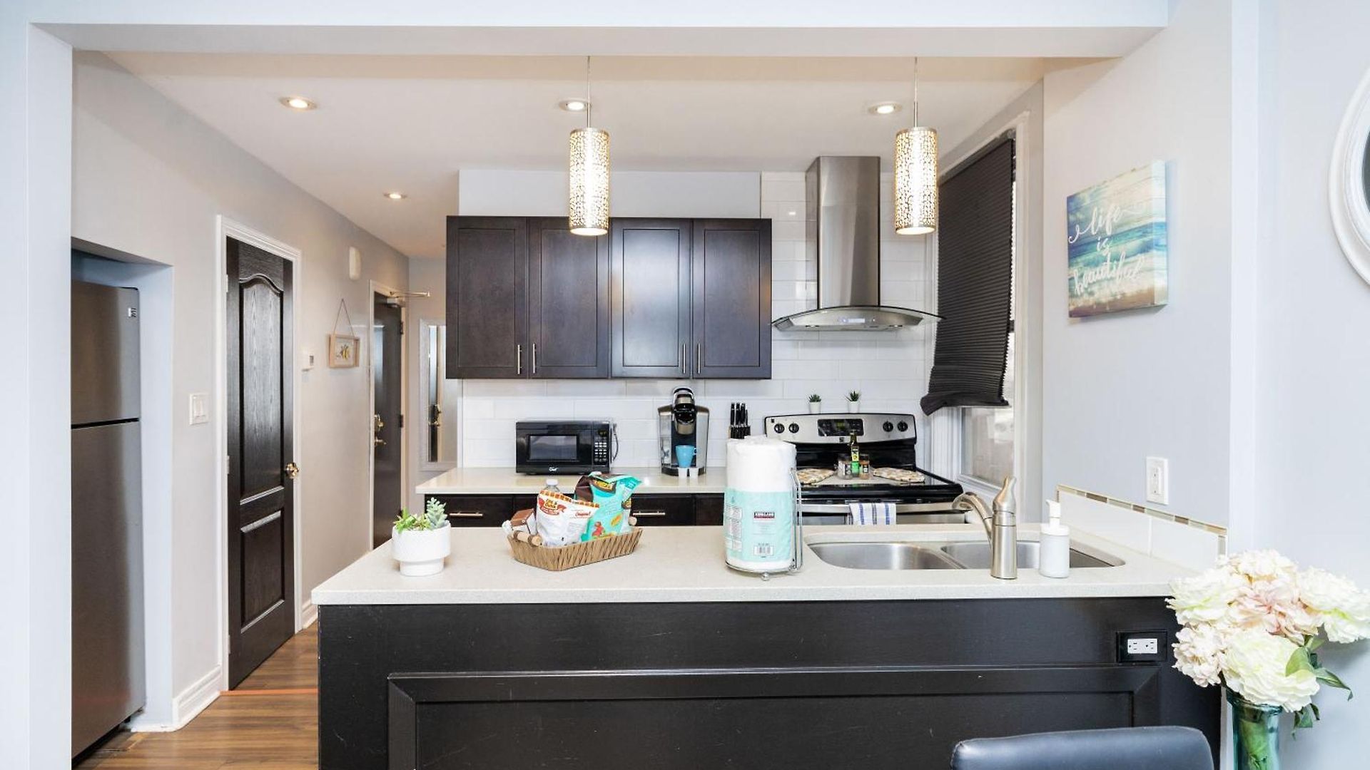 Pet Friendly - 1br Newly Renovated *