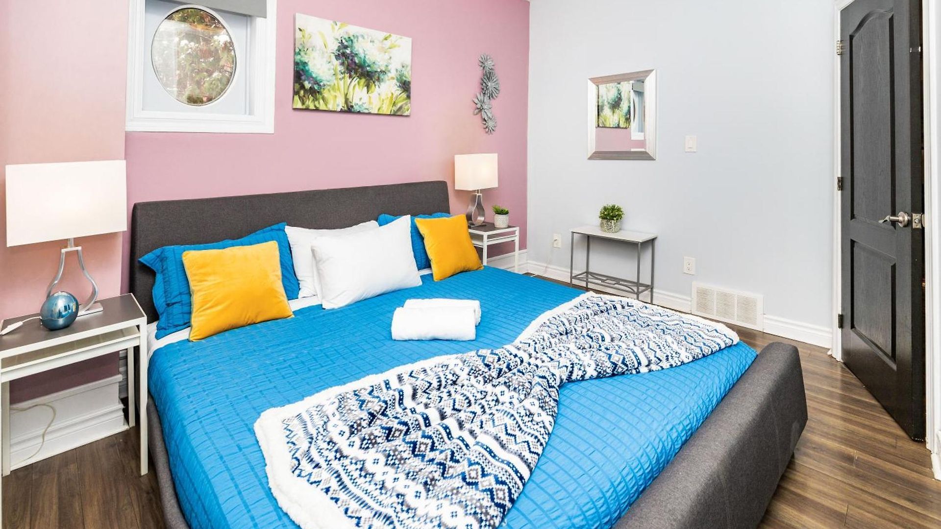 Pet Friendly - 1br Newly Renovated Apartment