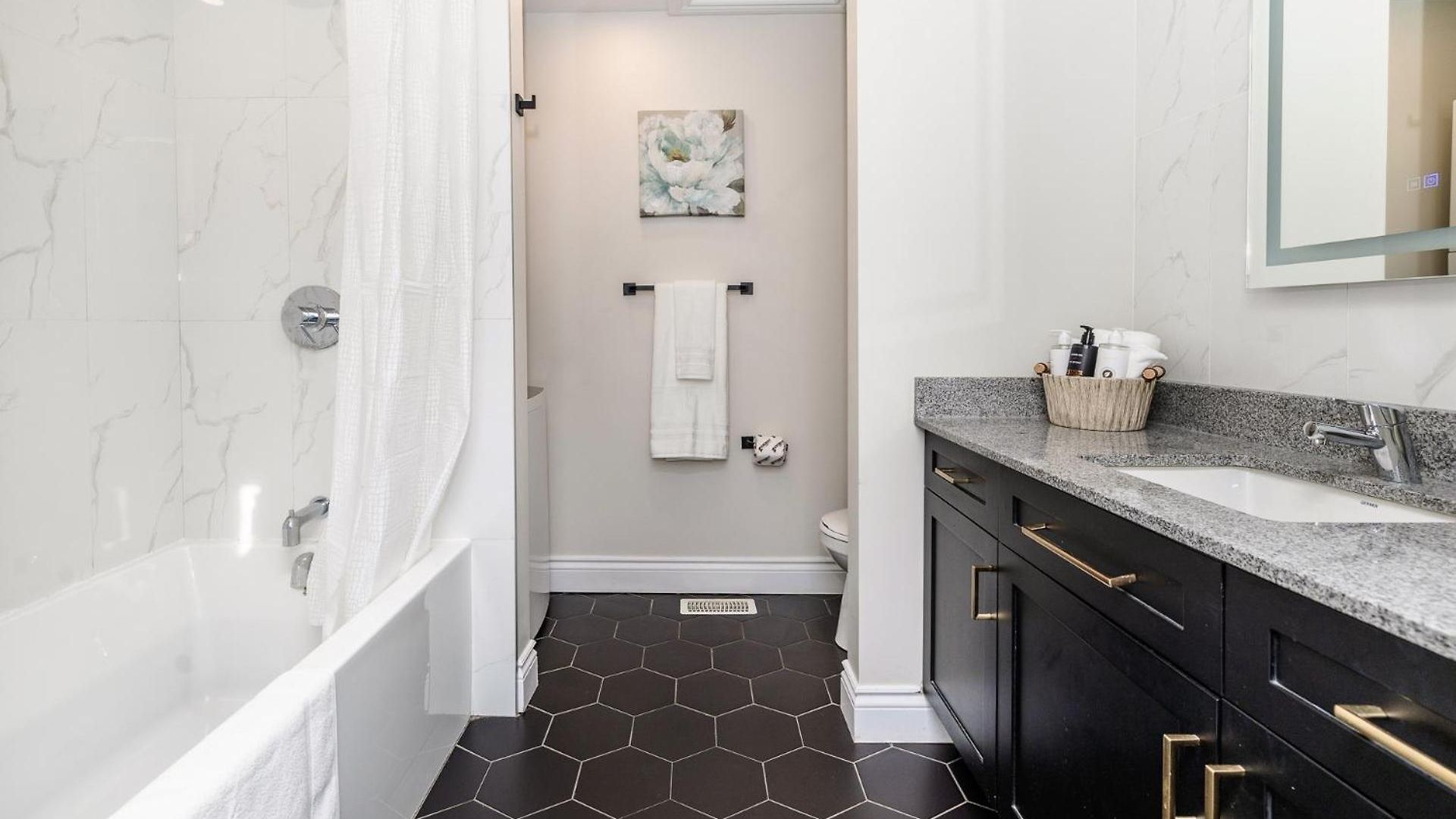 Pet-friendly 2br - Near Apartment Ottawa