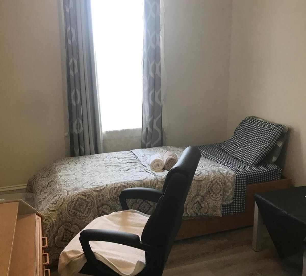 Only Private Room Steps To Uottawa Downtown Not Full Apt *