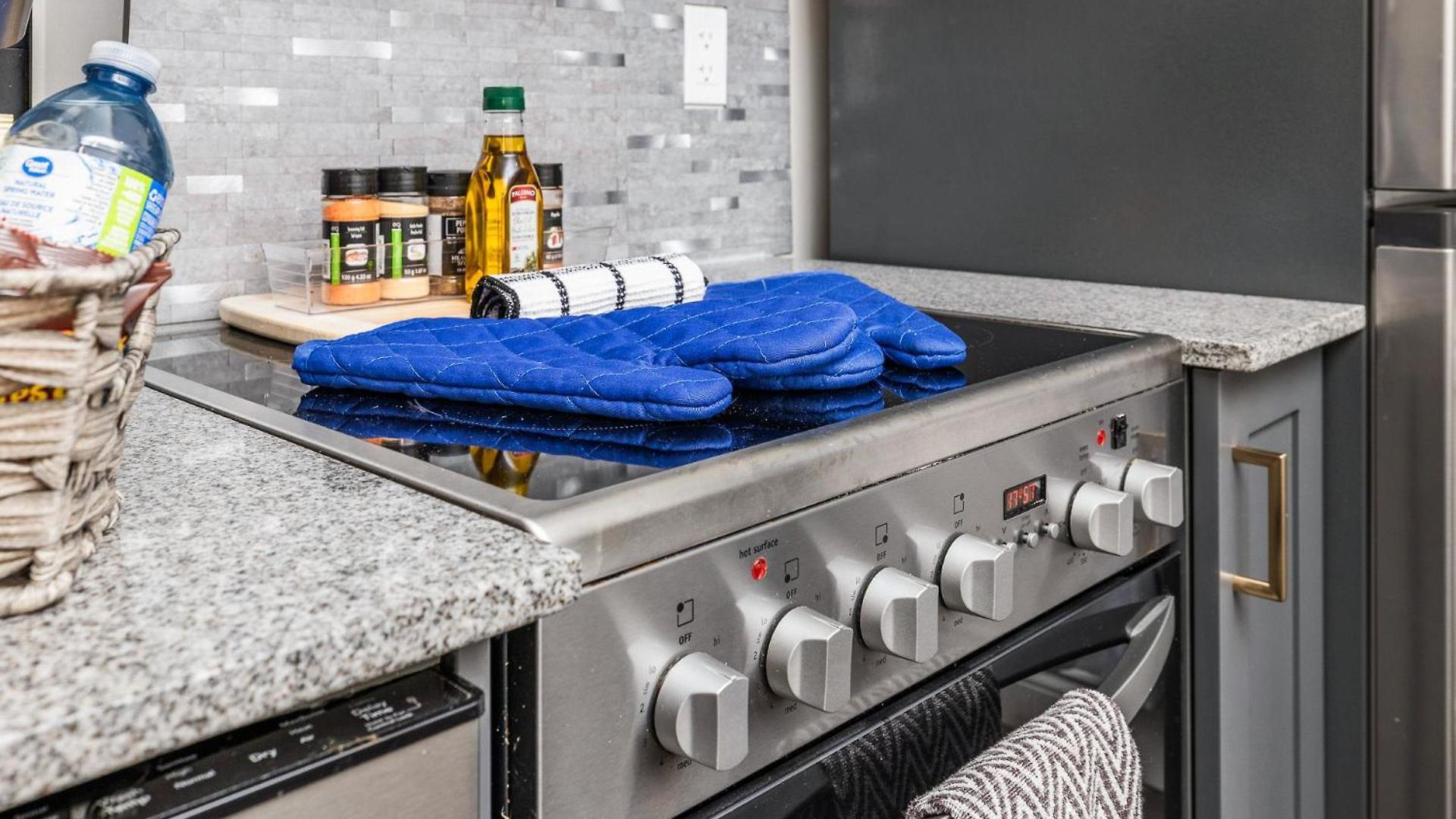 Modern 2br With Pet Friendly - Near Apartment *