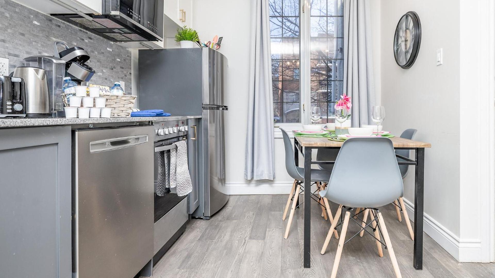 Modern 2br With Pet Friendly - Near *