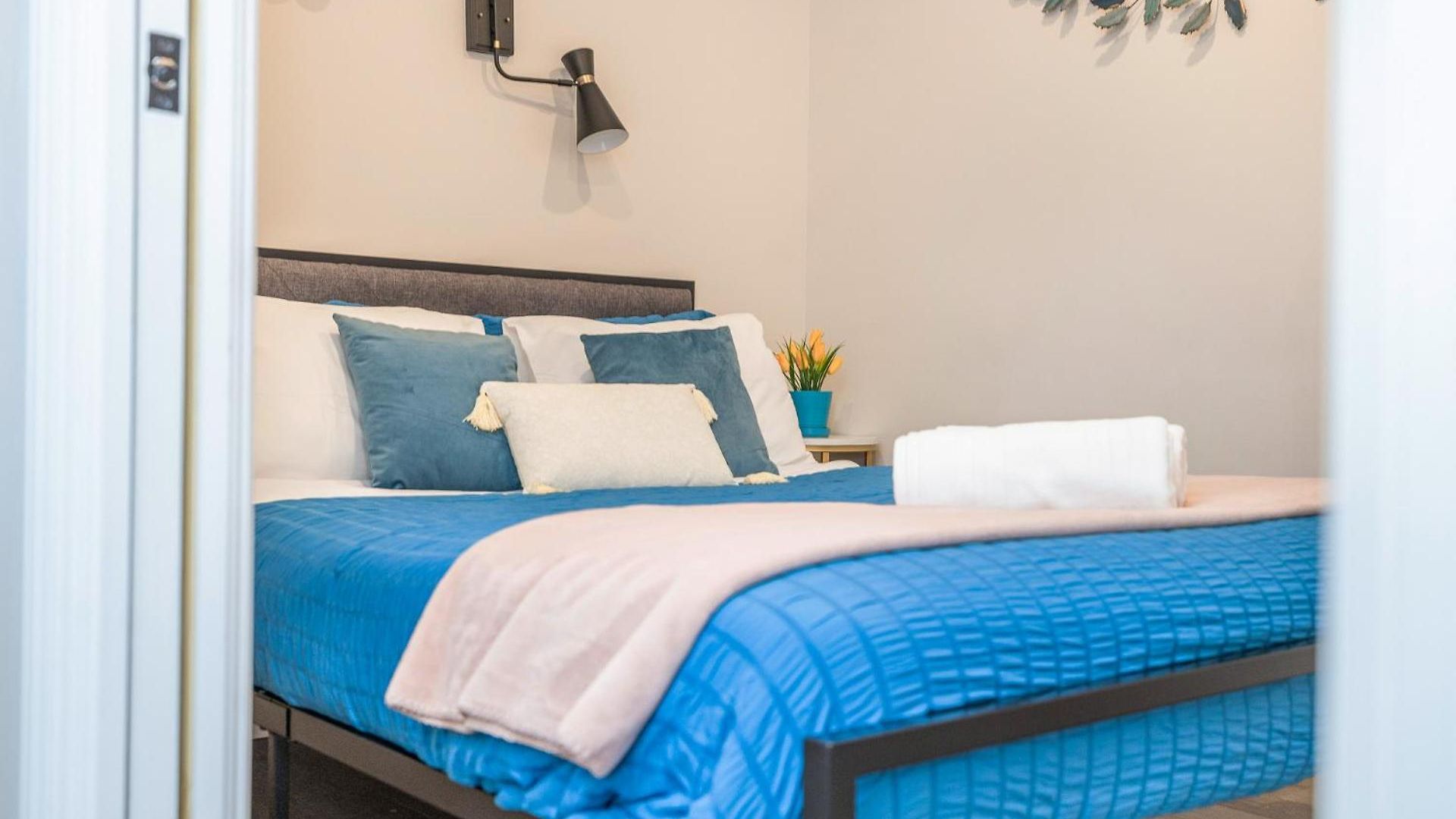 Apartment Modern 2br With Pet Friendly - Near