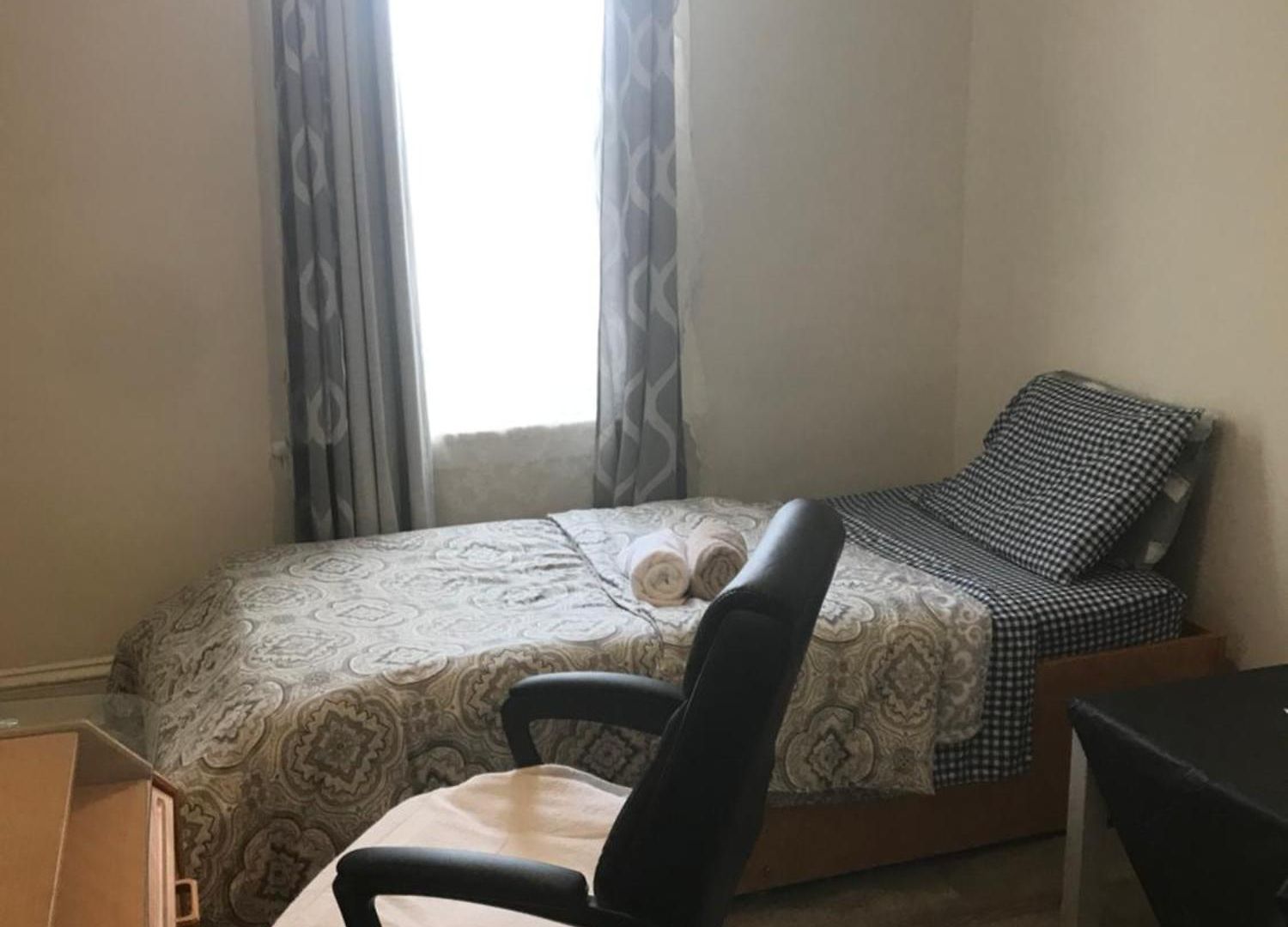 Only Private Room Steps To Uottawa Downtown Not Full Apt