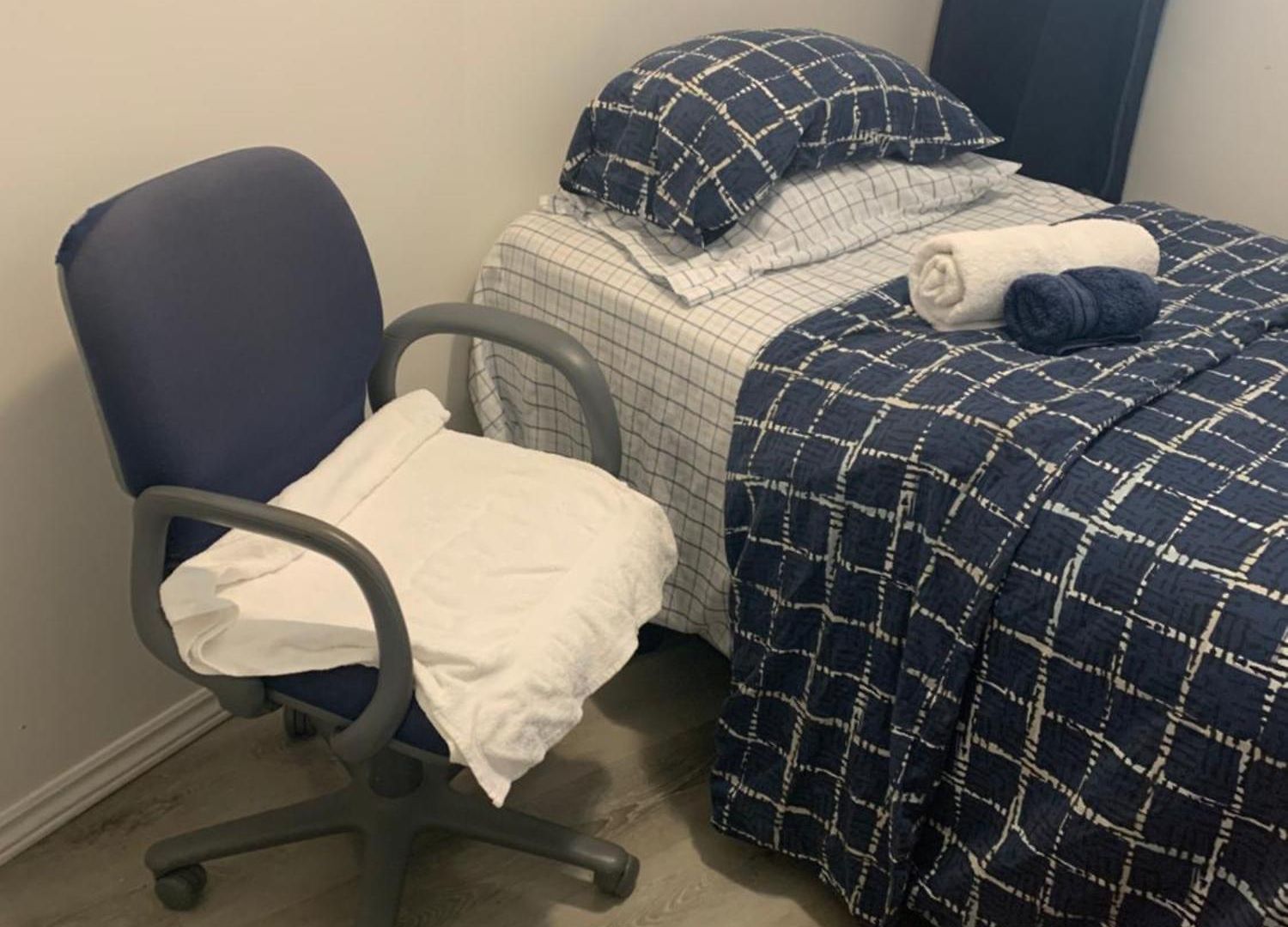 Only Private Room Steps To Uottawa Downtown Not Full Apt *