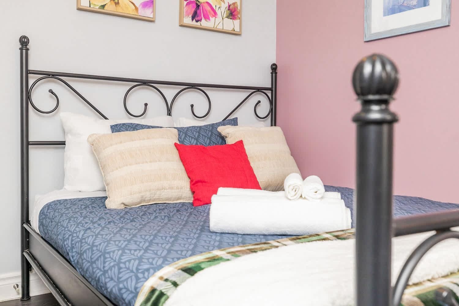 Apartment Pet-friendly - Near Chinatown & Little Italy Ottawa