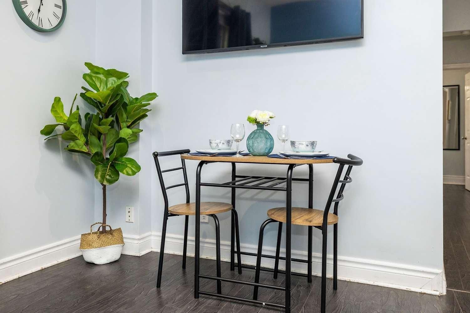 Pet-friendly - Near Chinatown & Little Italy Apartment *