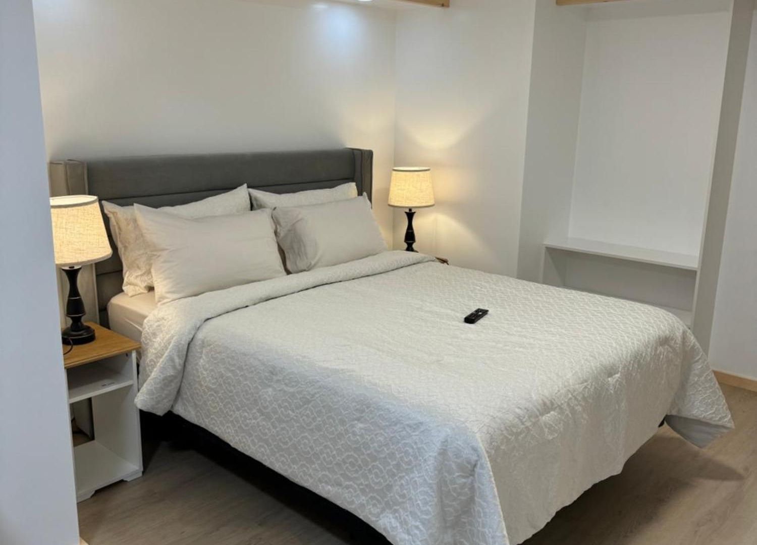 Private Entrance, Private Bathroom, Bedroom And Workspace * Ottawa