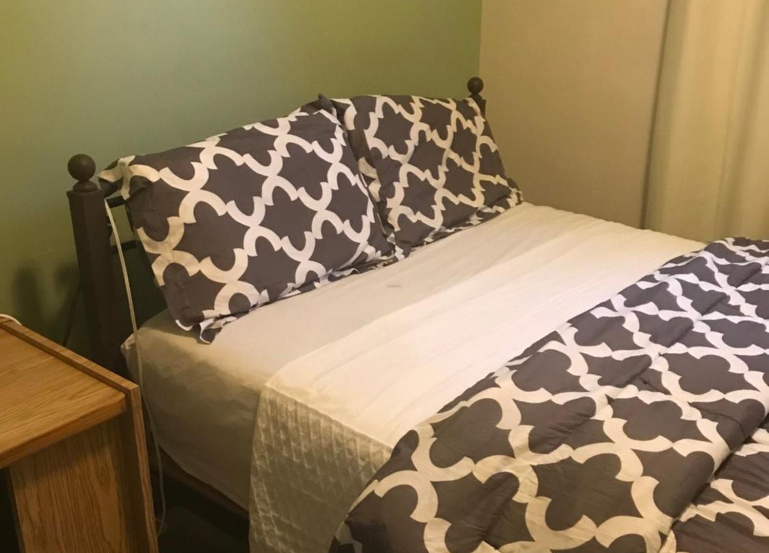Victorian2 Henderson Heritage Homestay Ottawa