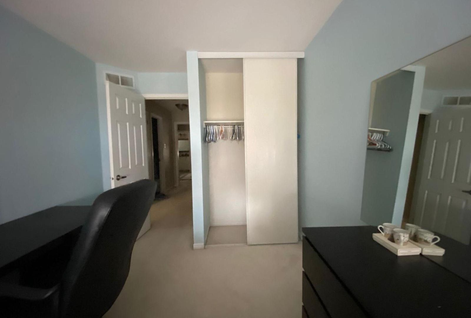 Cute 3 Bedrooms Townhouse In Kanata