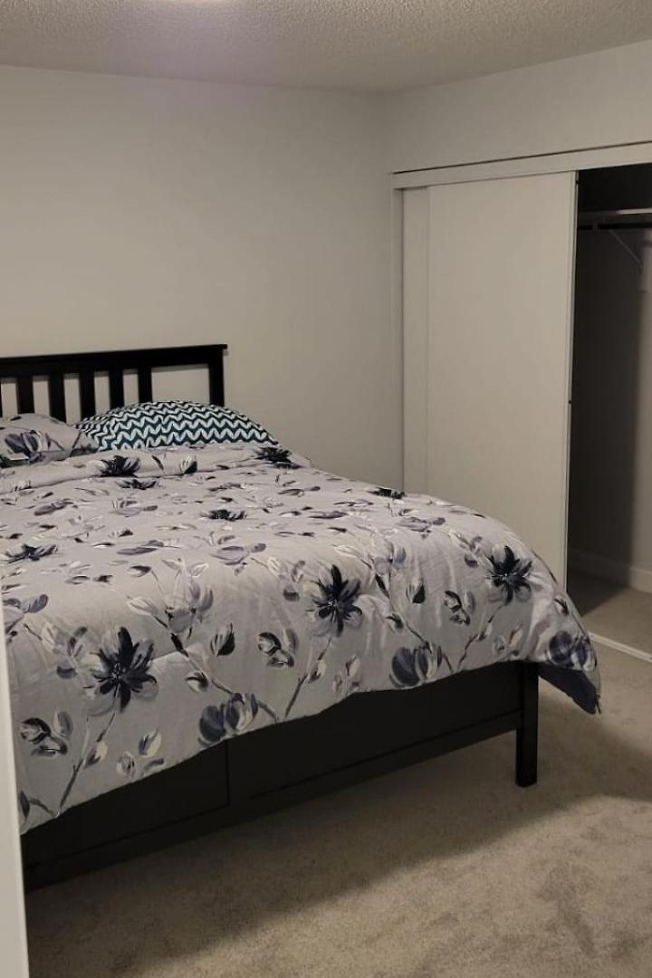Emperor Guest house Ottawa