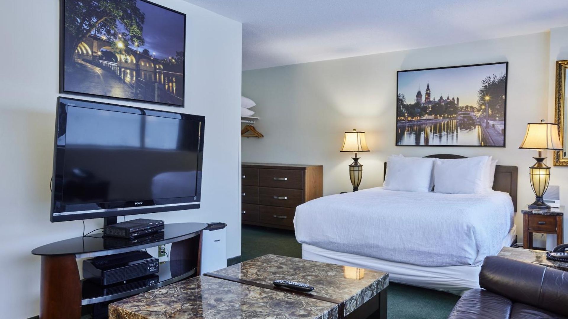 Aparthotel The Business 3*