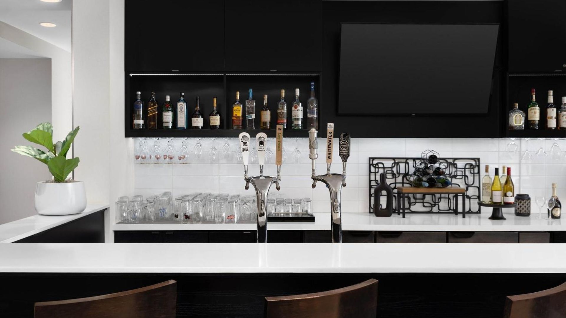 East By Ihg Hotel 4*