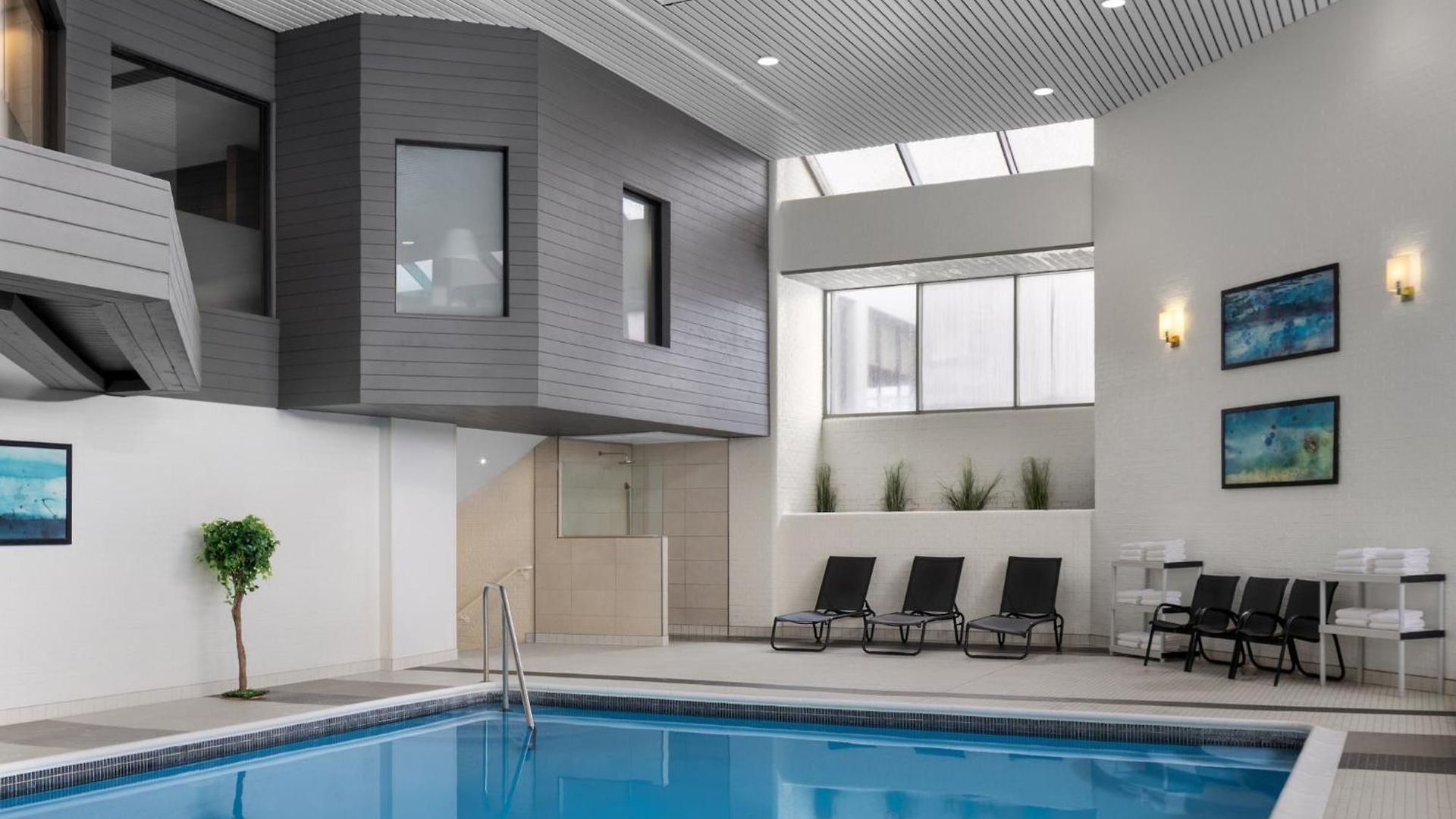 East By Ihg 4* Ottawa