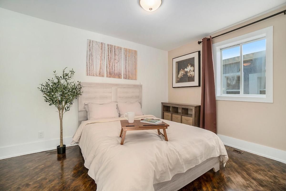 Private 3 Bedrooms Downtown W Balcony Apartment Ottawa