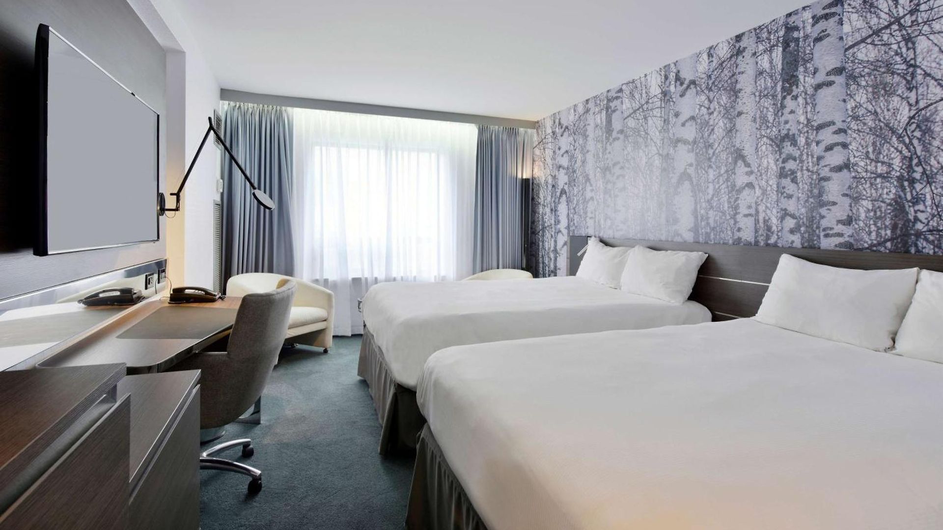 Hotel Doubletree By Hilton Downtown 4*