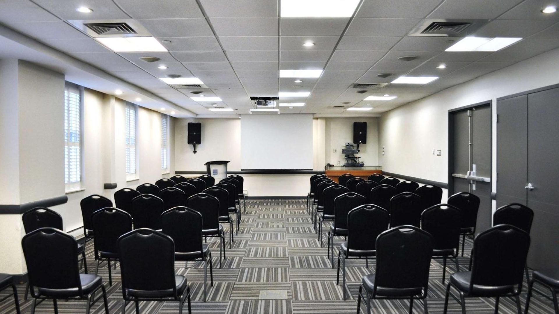 Hotel Doubletree By Hilton Downtown Ottawa