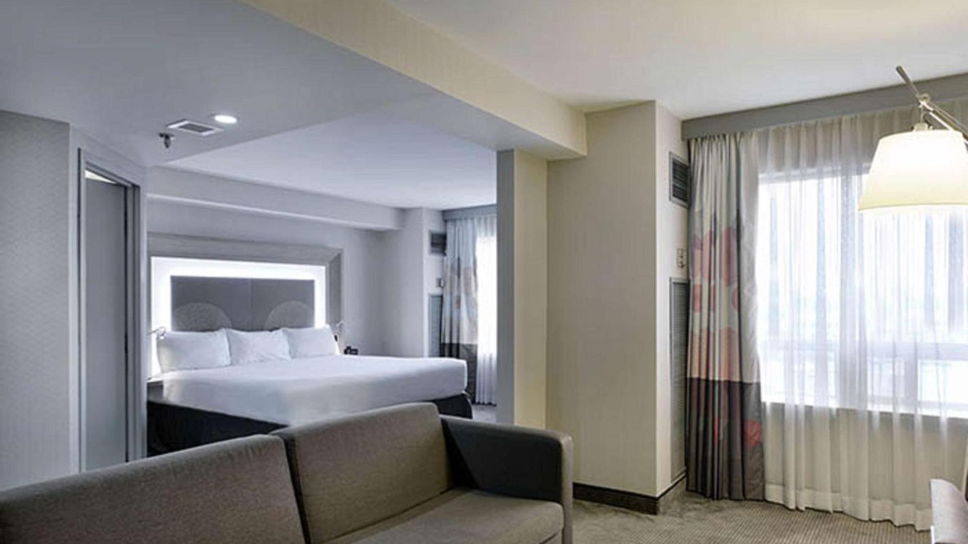 Hotel Doubletree By Hilton Downtown