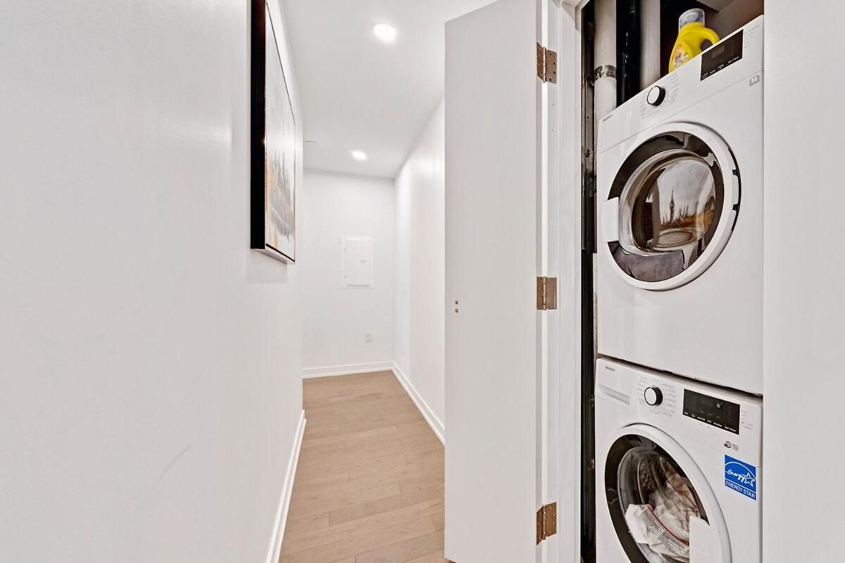 High-end With Gym And Walking Distance To Parliament Ottawa