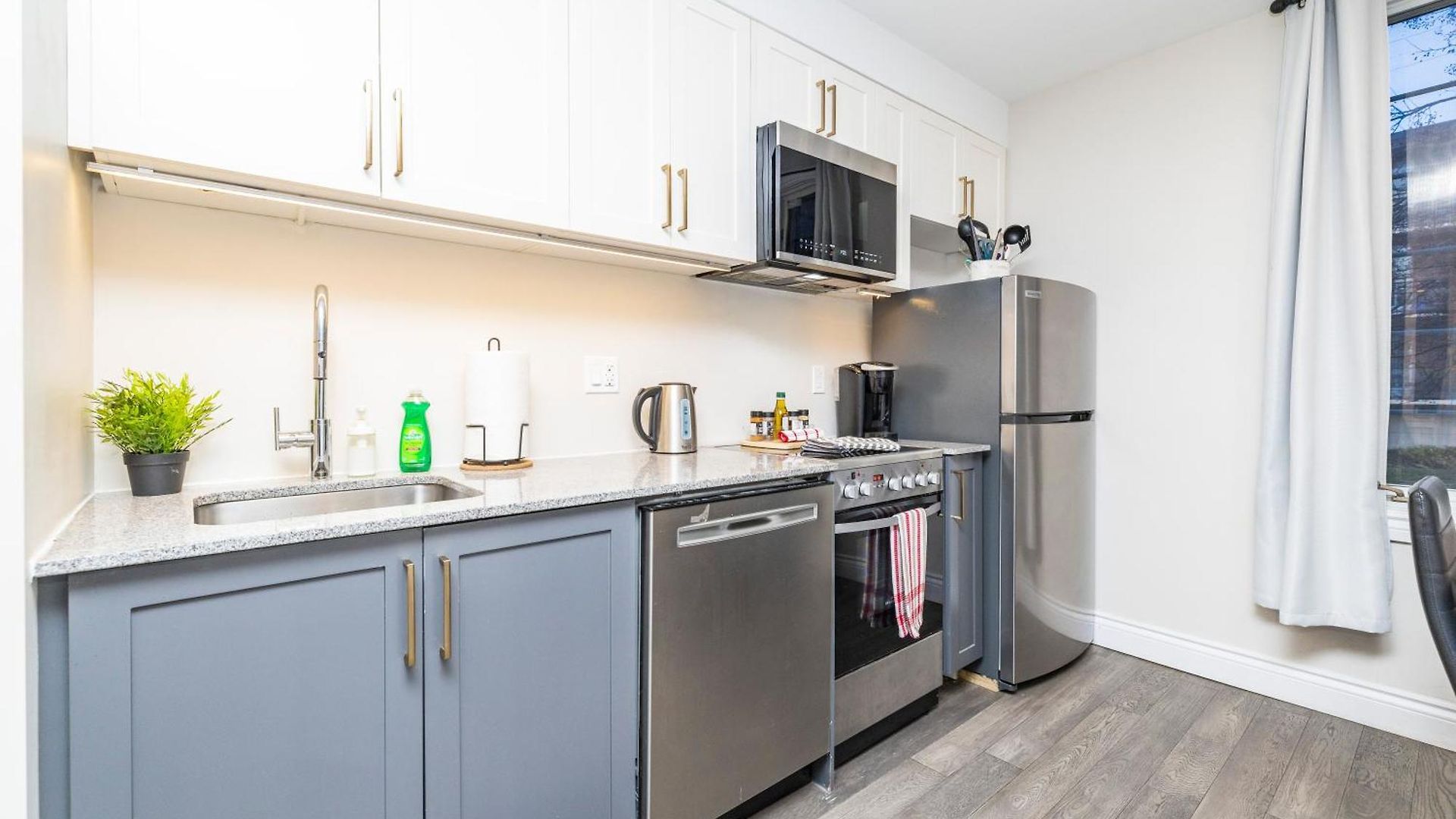 Modern 1br King Bed Near Rideau River & Dt *