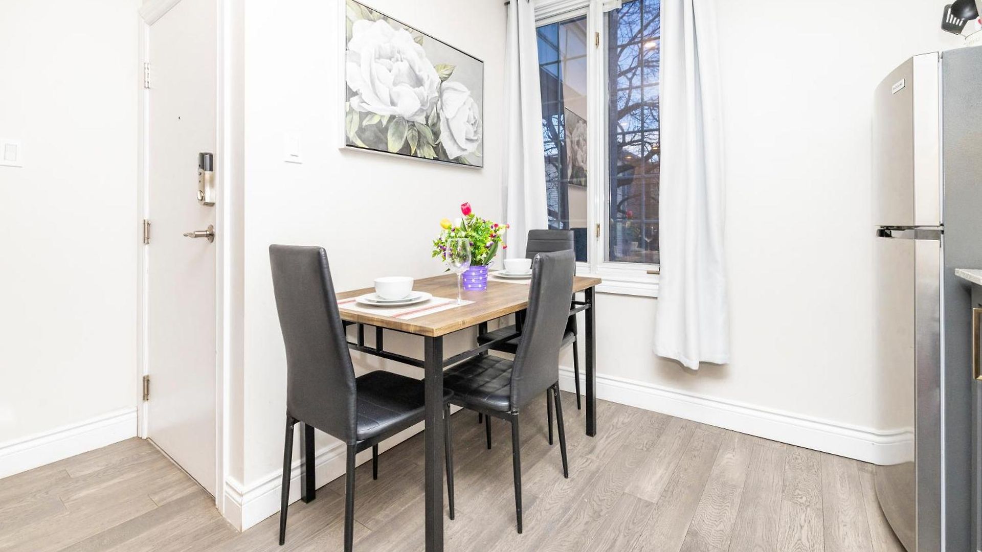 Modern 1br King Bed Near Rideau River & Dt