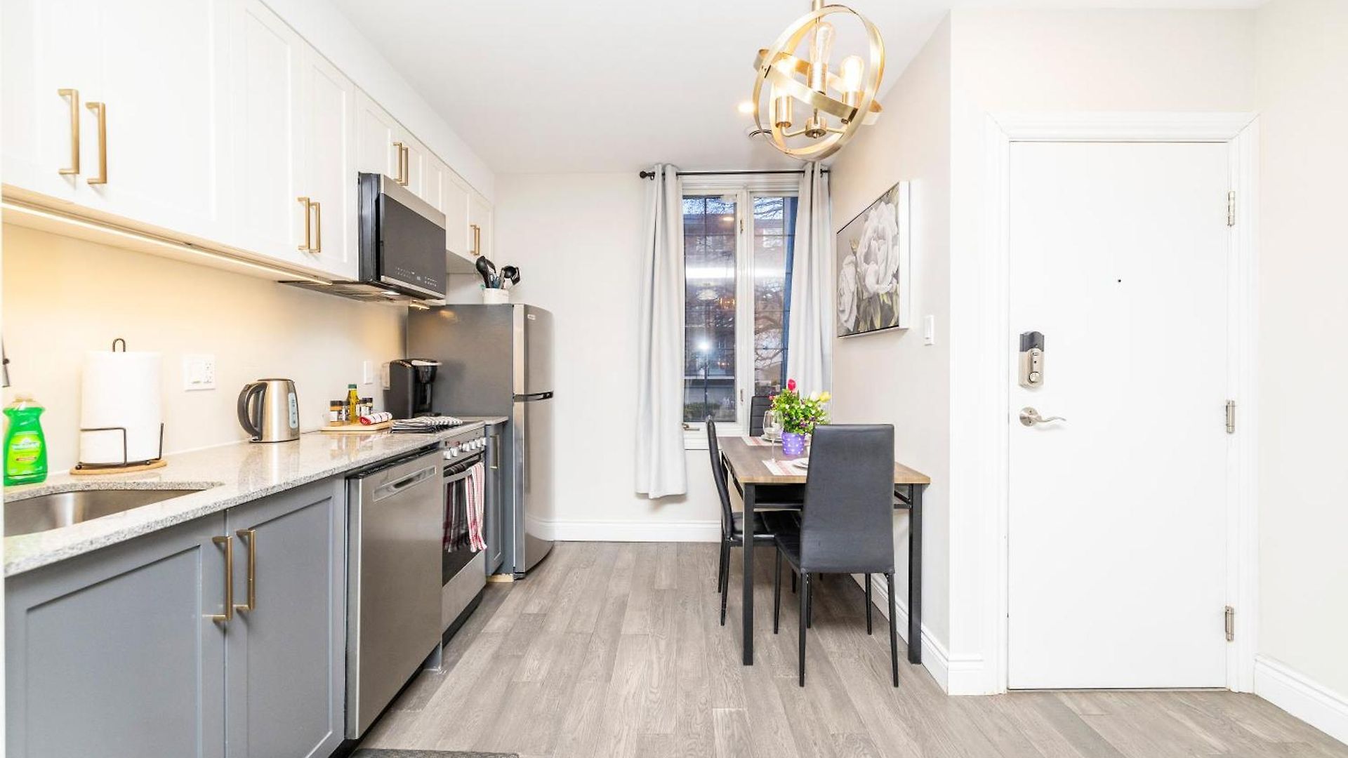 Modern 1br King Bed Near Rideau River & Dt Apartment