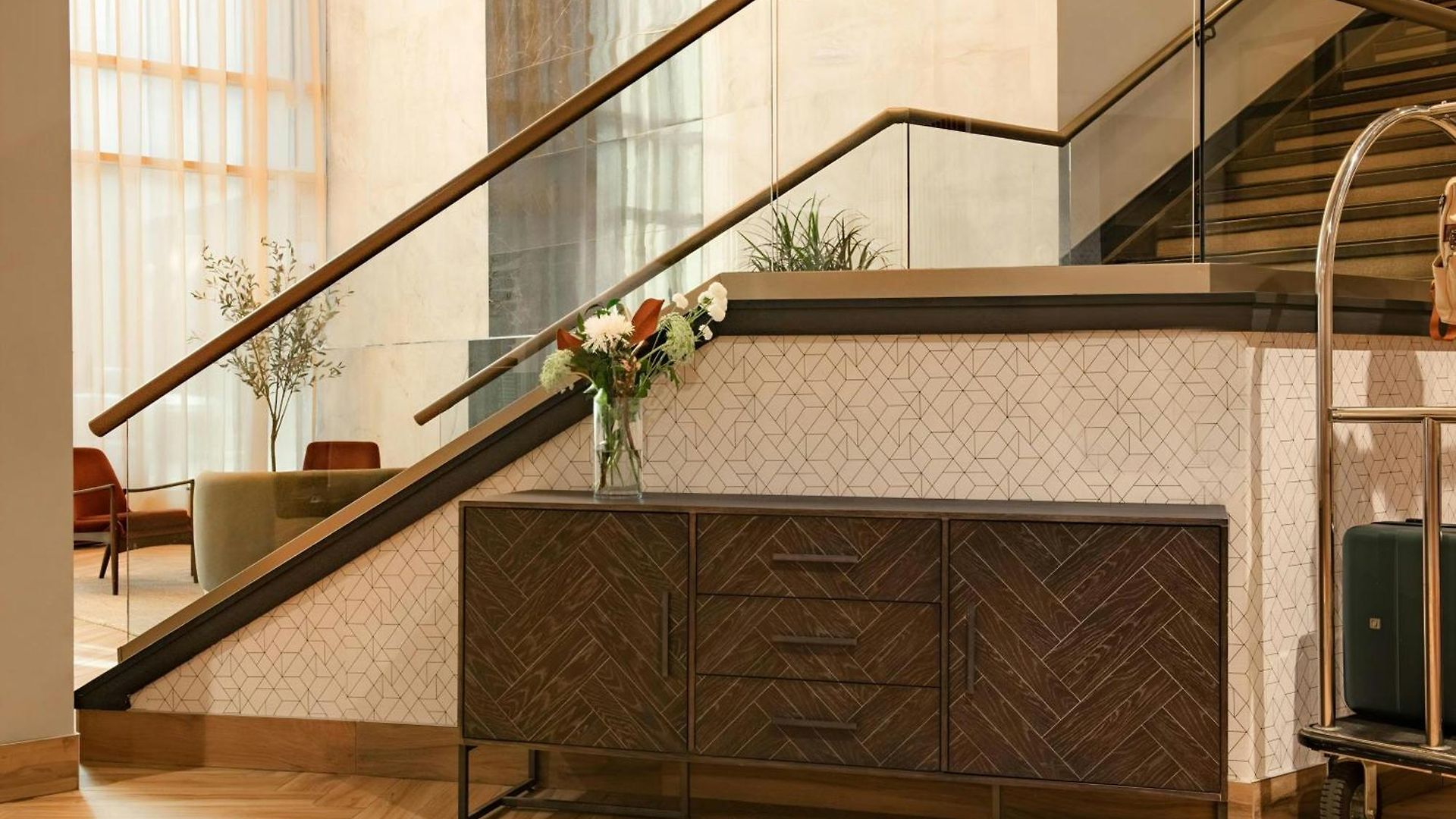 Sonder By Marriott Bonvoy Rideau Downtown Aparthotel 4*