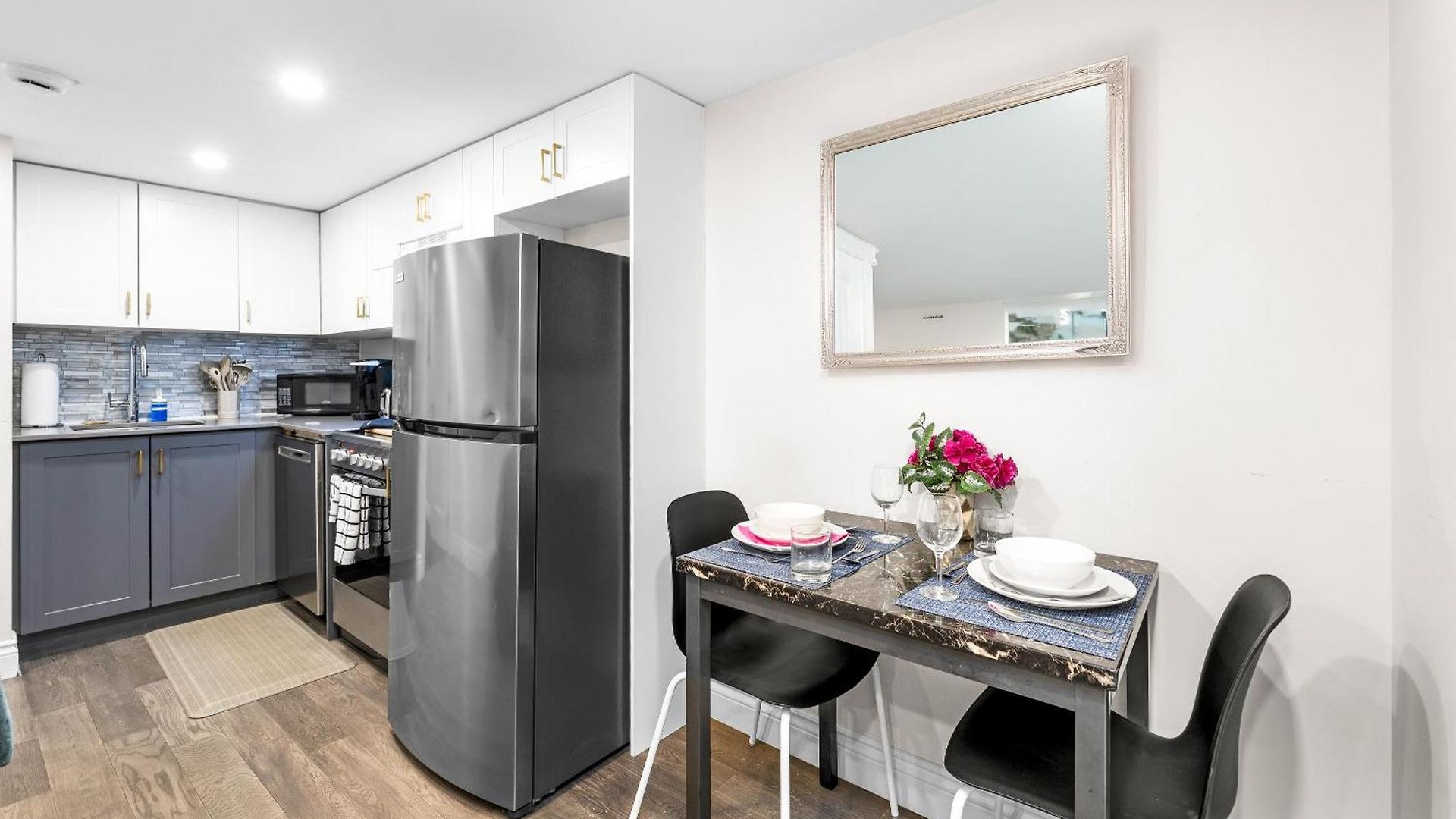 Modern Basement Flat In The Heart Of Historic