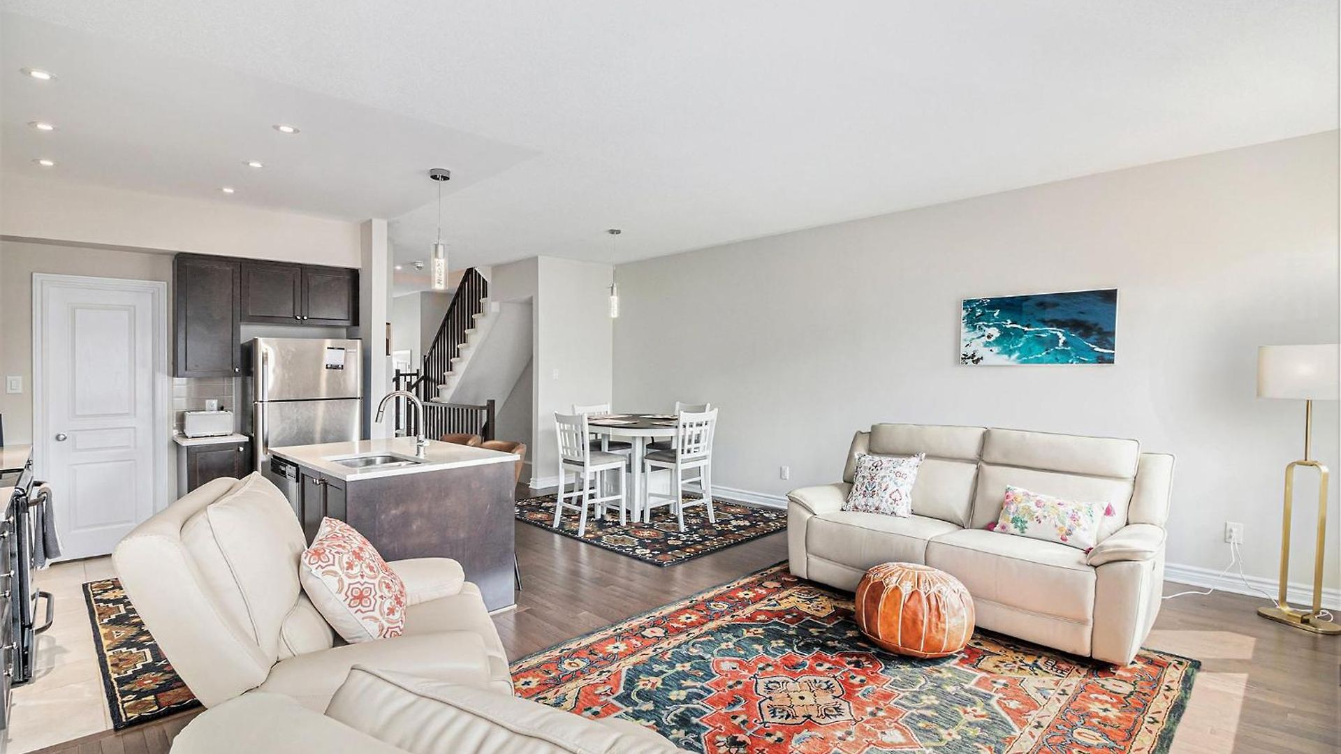 Luxurious Tastefully Furnished 3 Bedroom In Ottawa