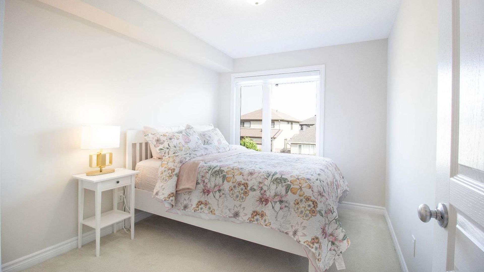 Luxurious Tastefully Furnished 3 Bedroom In Holiday home