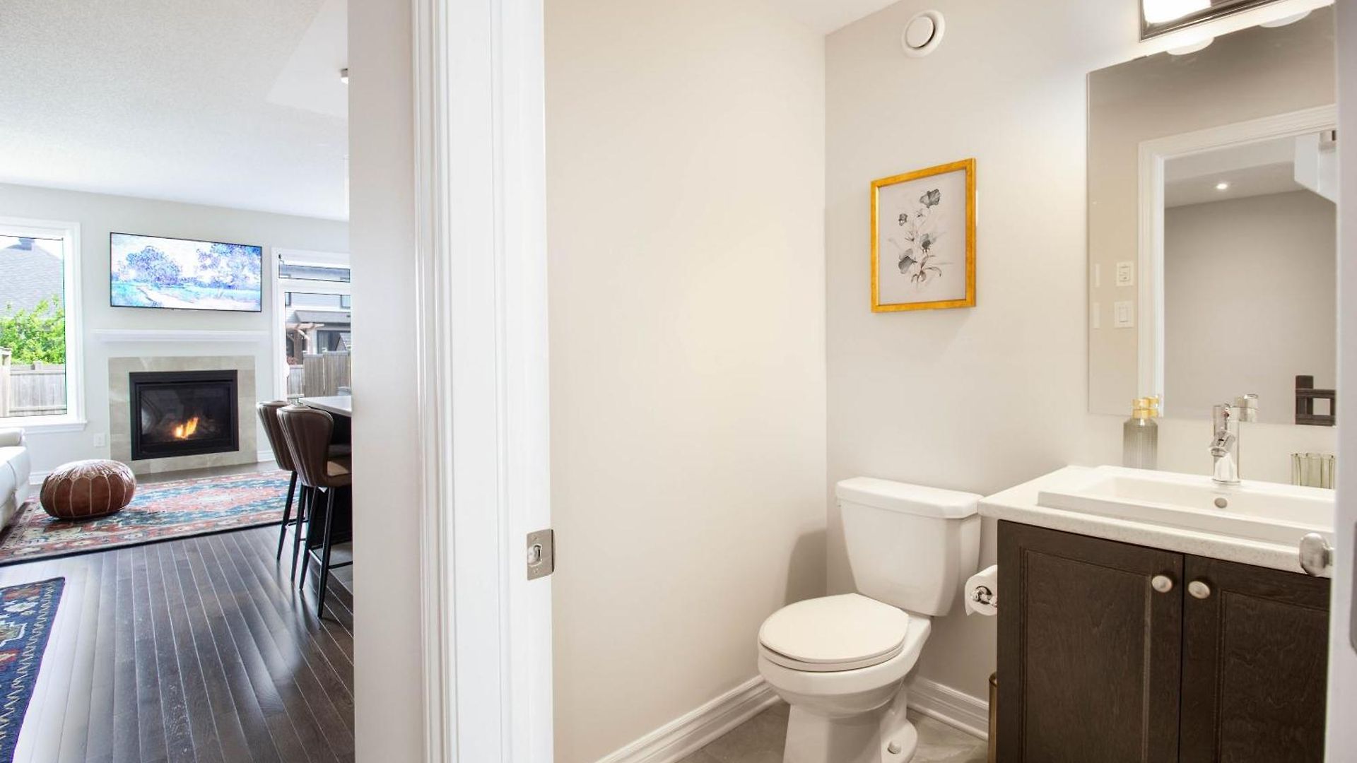 Luxurious Tastefully Furnished 3 Bedroom In