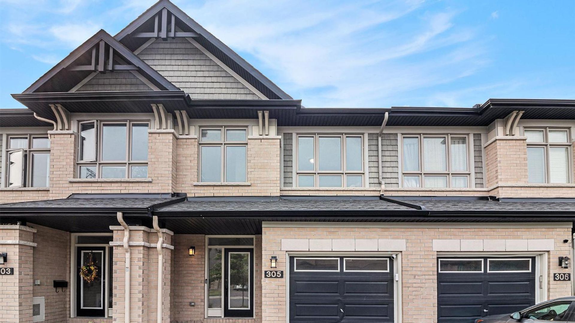 Holiday home Luxurious Tastefully Furnished 3 Bedroom In Ottawa