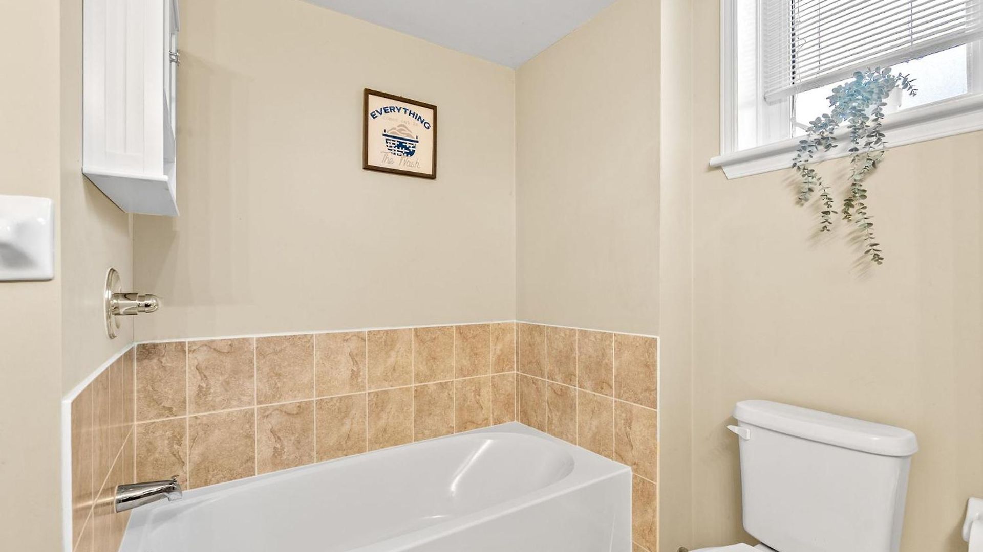 Simplylovely Modern Near Downtown With Free Parking And Patio Apartment *