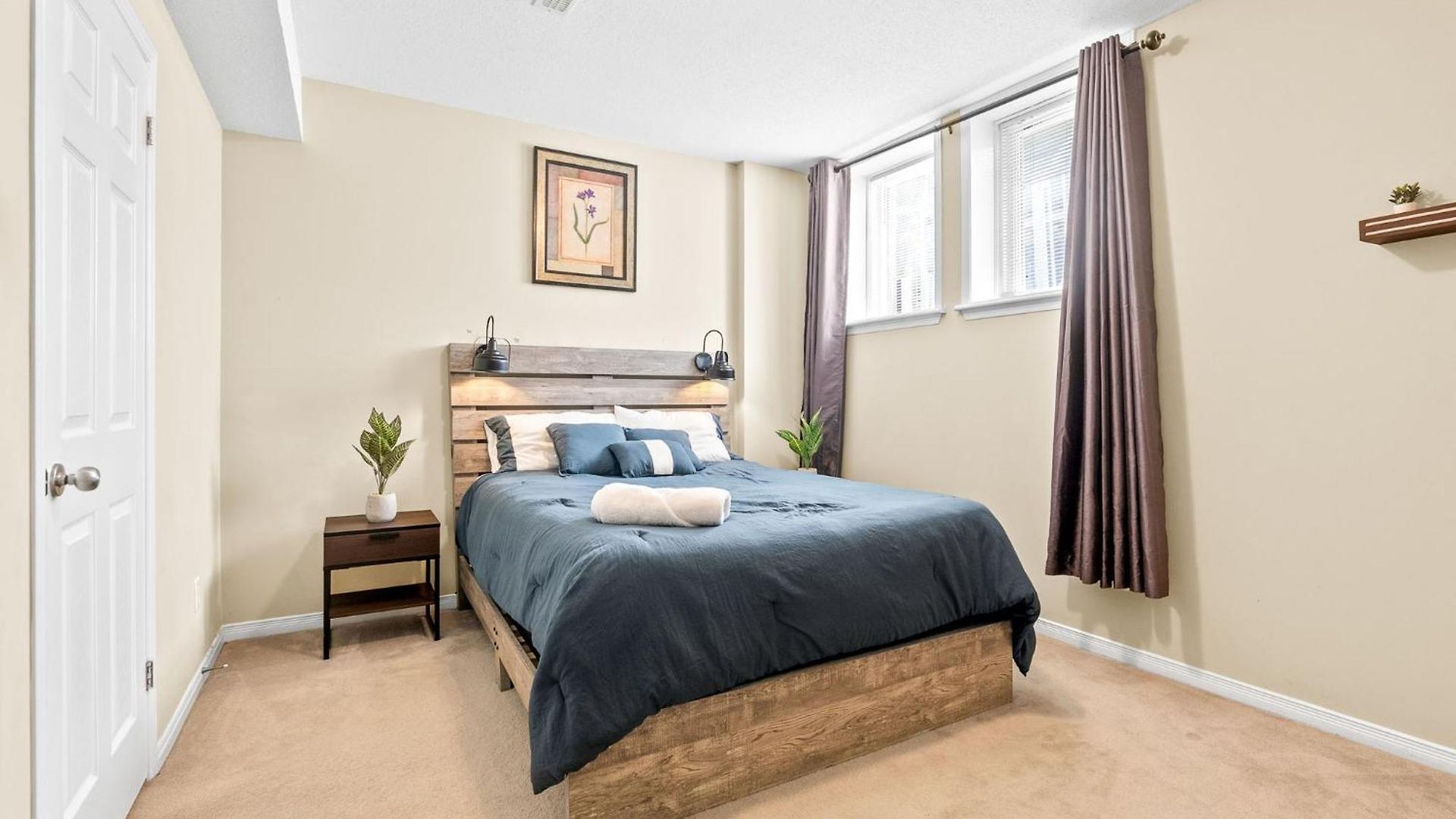 Apartment Simplylovely Modern Near Downtown With Free Parking And Patio