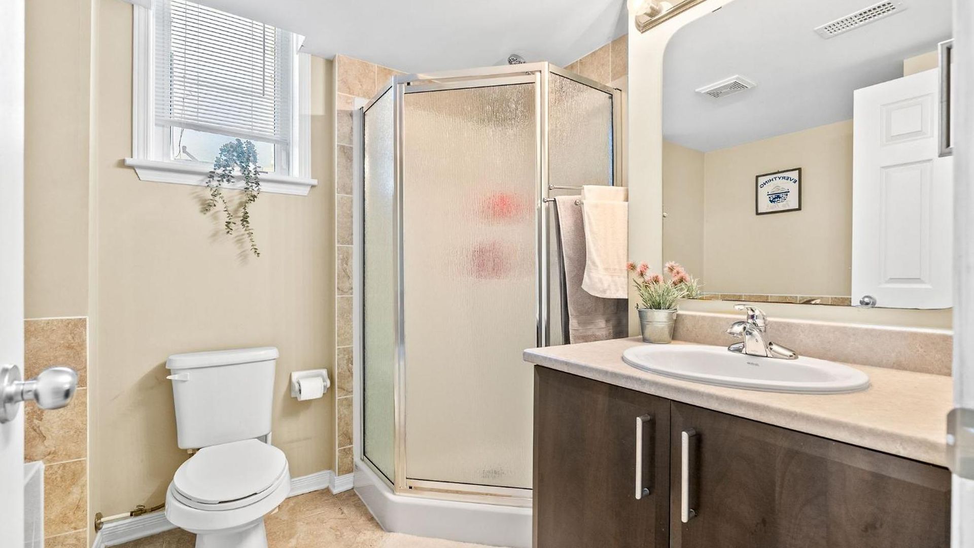 Simplylovely Modern Near Downtown With Free Parking And Patio *
