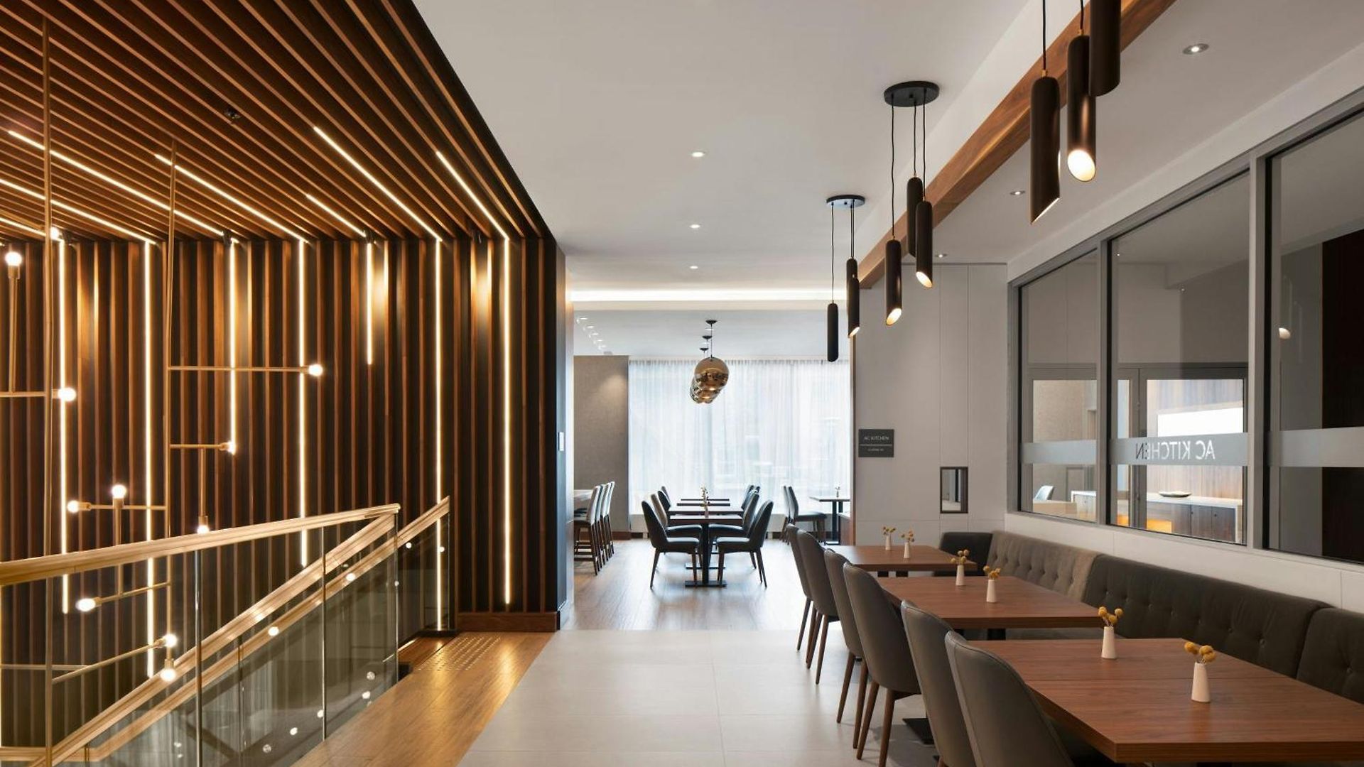 Ac By Marriott Downtown 4*