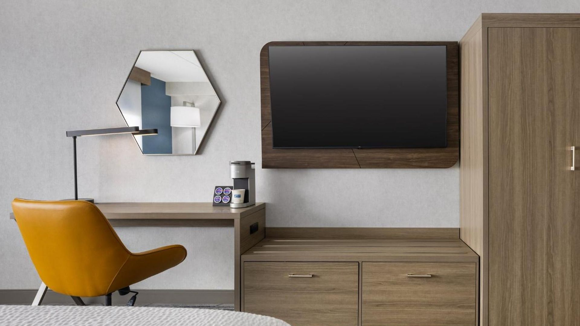 Express & East-orleans By Ihg Hotel
