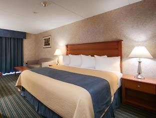 Western Kanata And Conference Centre 3*