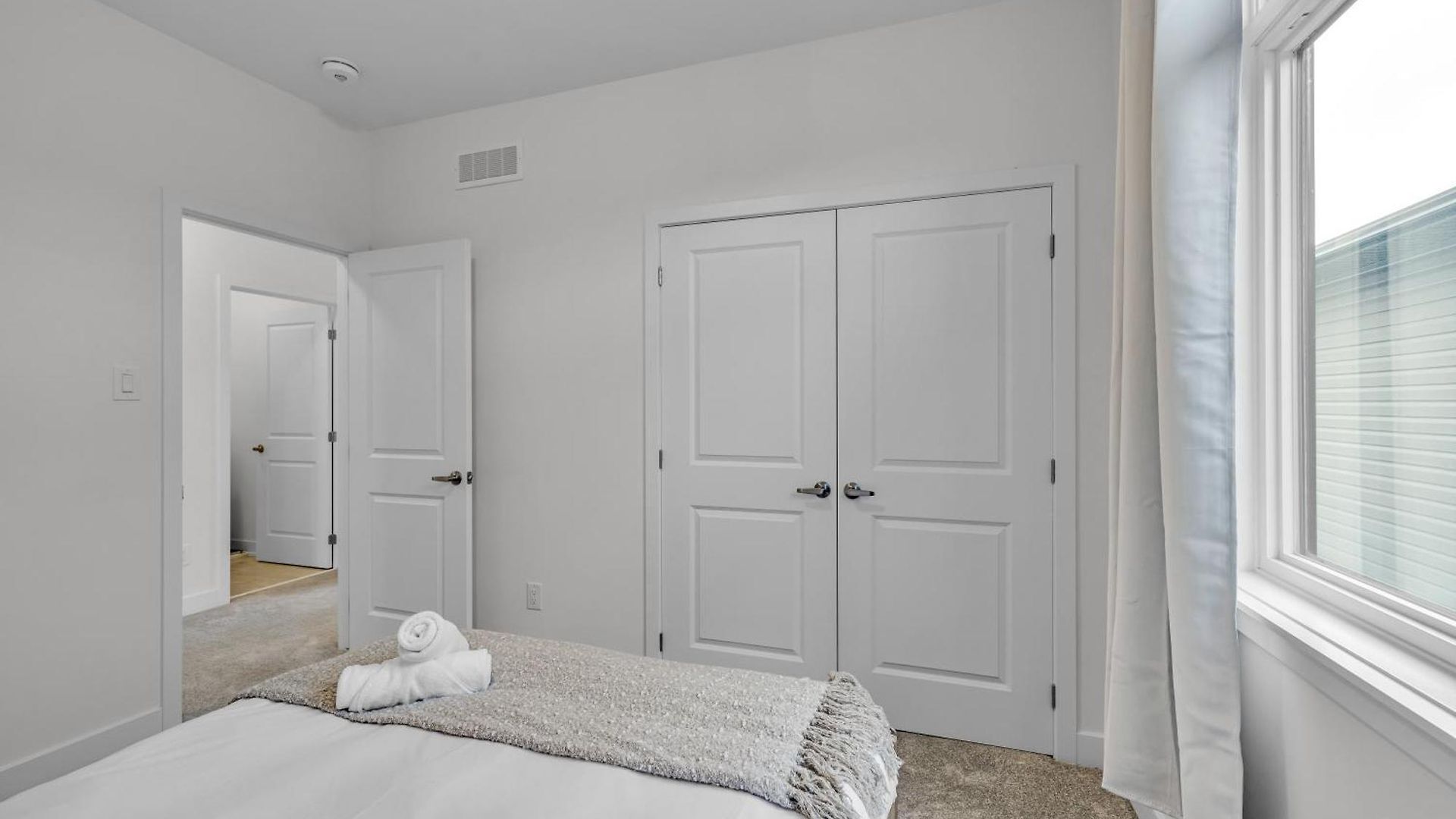 Holiday home Modern 4br Executive Near Airport And Downtown Ottawa