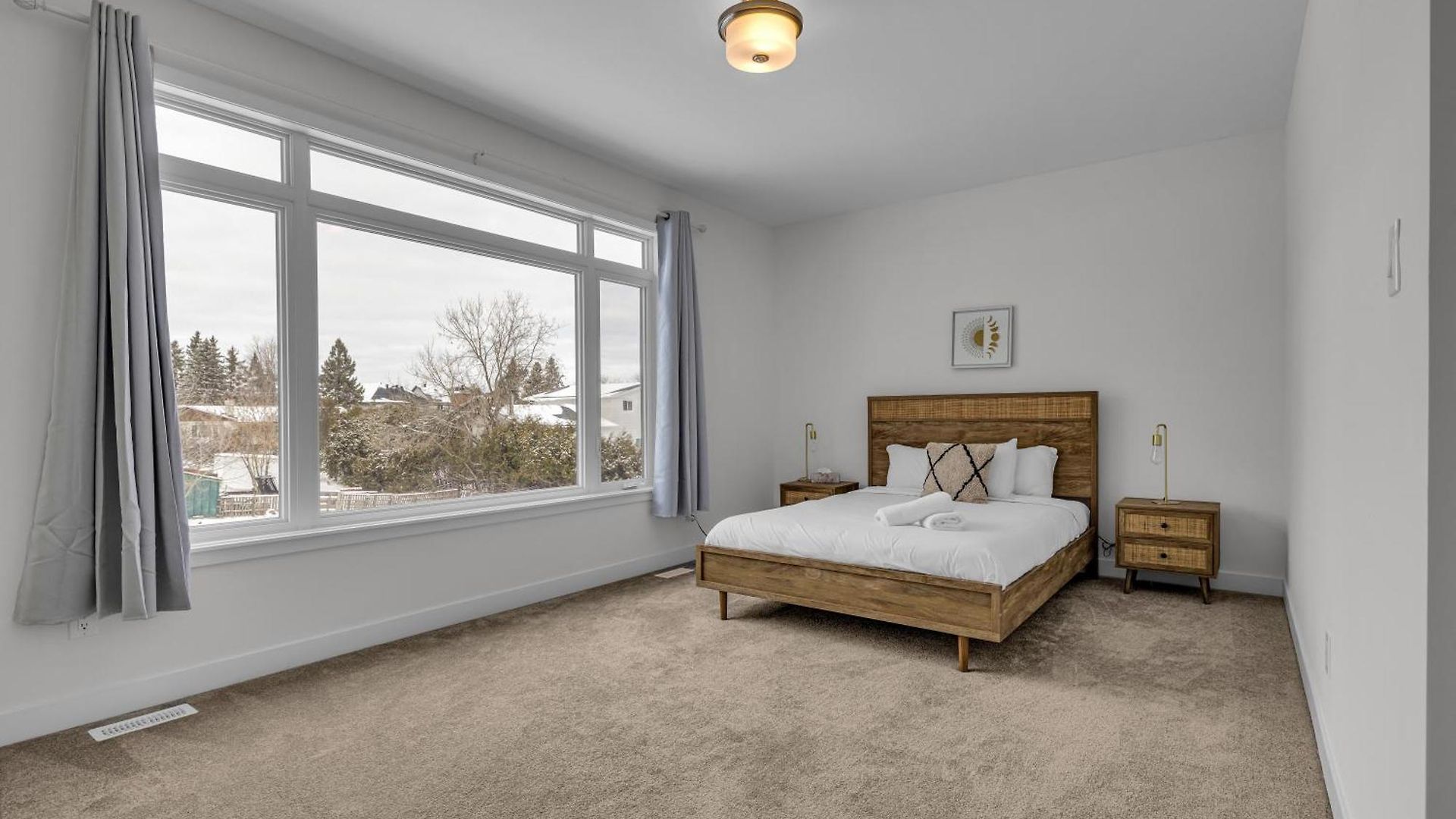 Modern 4br Executive Near Airport And Downtown Holiday home