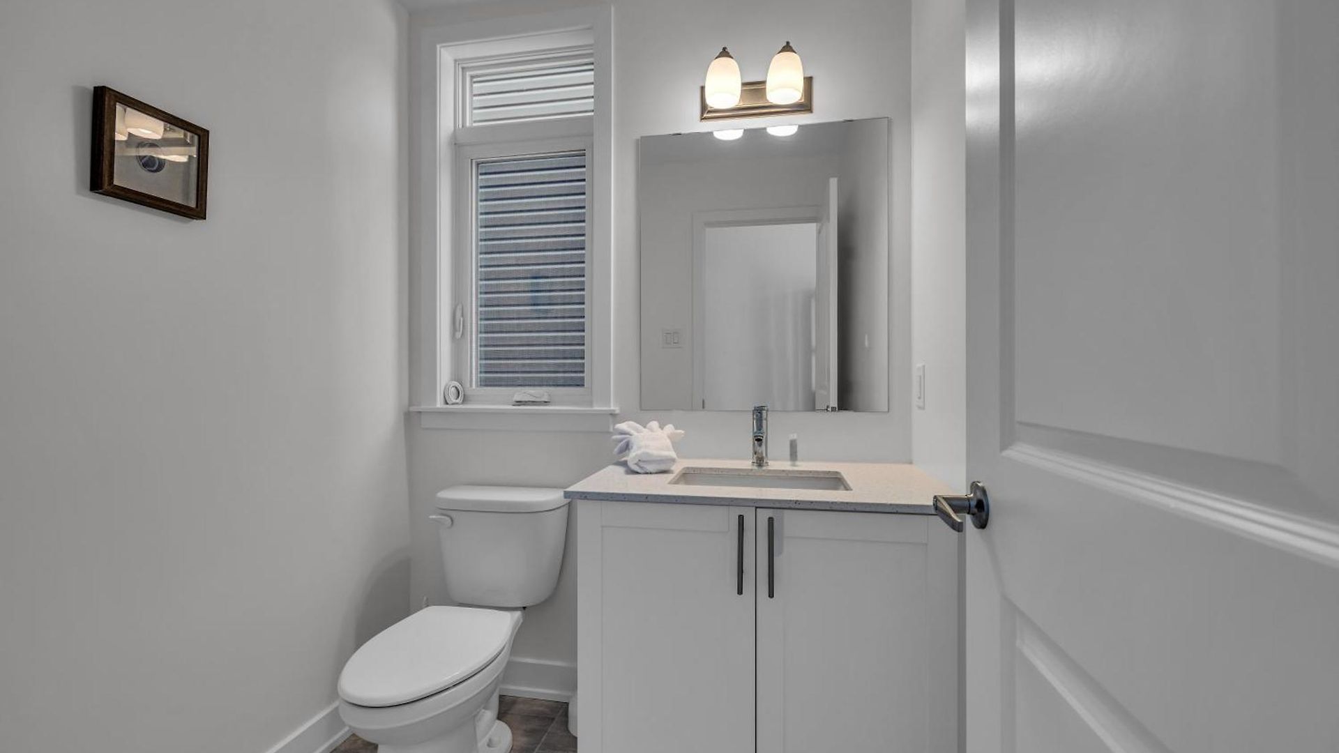 Modern 4br Executive Near Airport And Downtown Holiday home *