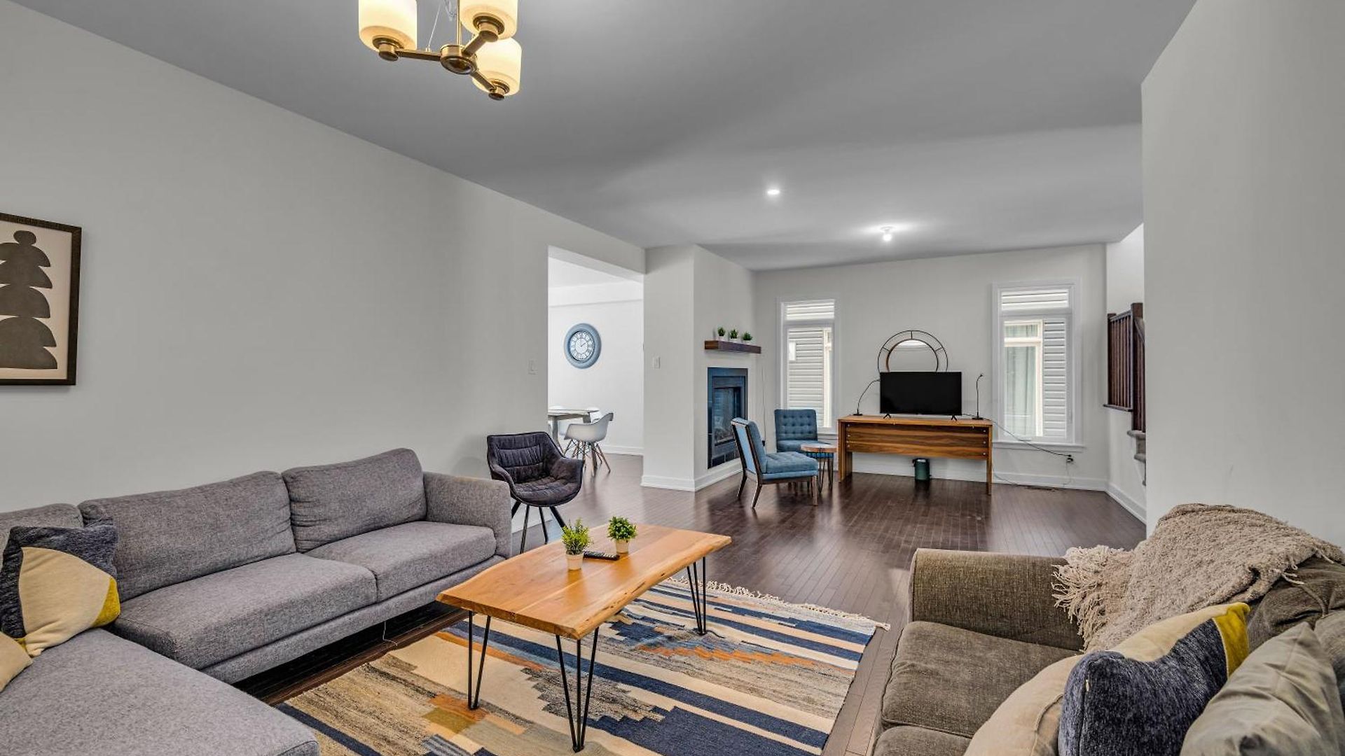 Modern 4br Executive Near Airport And Downtown Holiday home