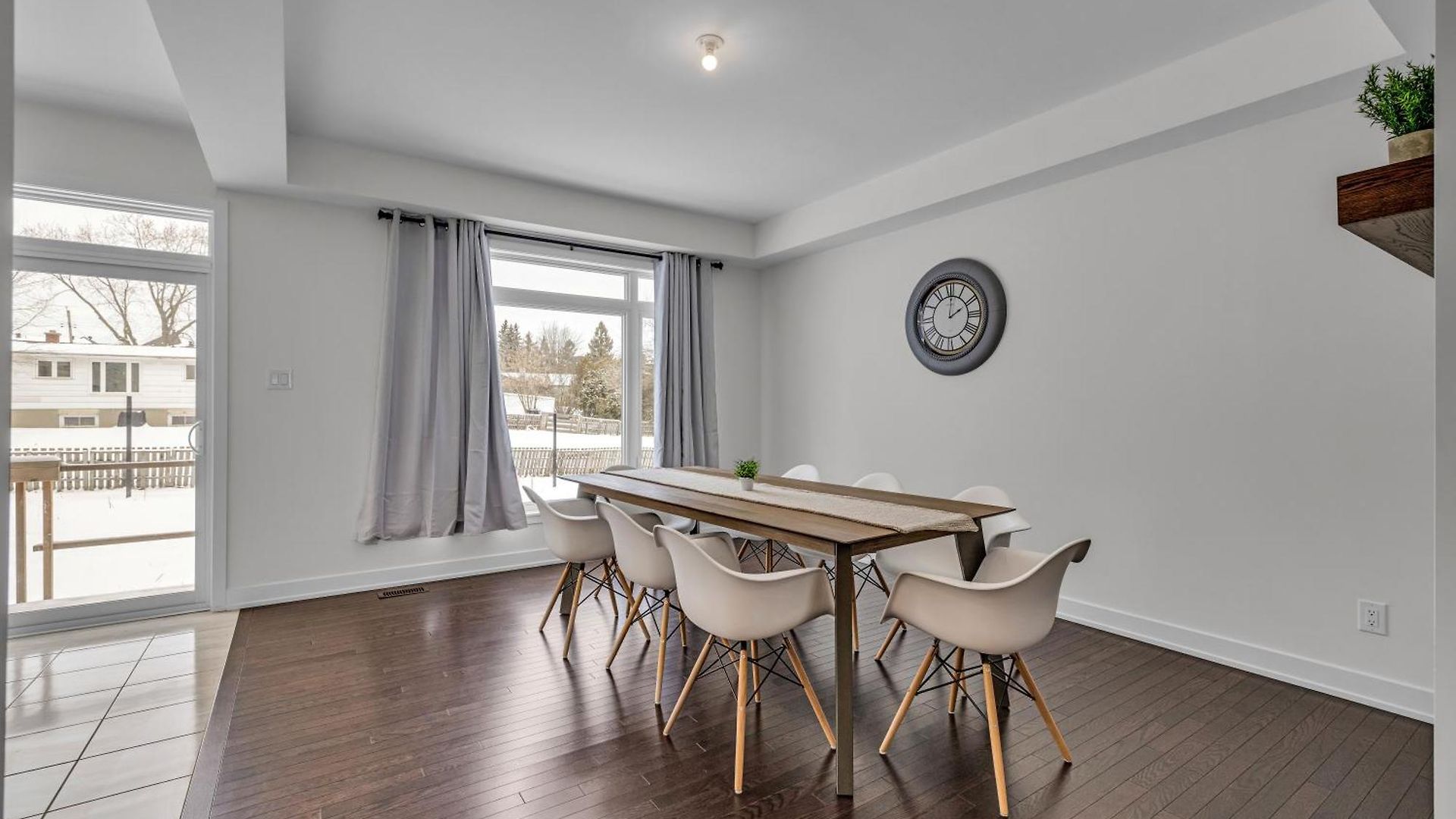 Holiday home Modern 4br Executive Near Airport And Downtown Ottawa