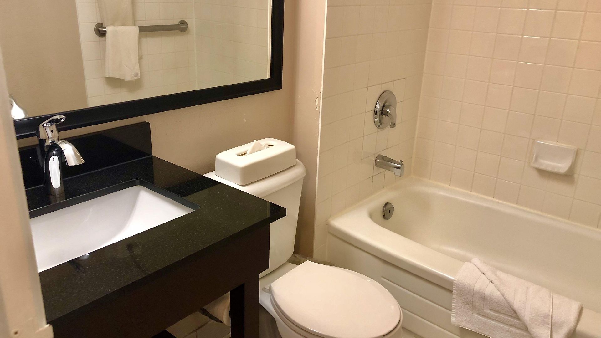 Travelodge By Wyndham East Hotel 3*