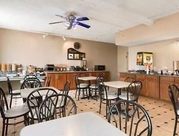 Days By Wyndham West 3*