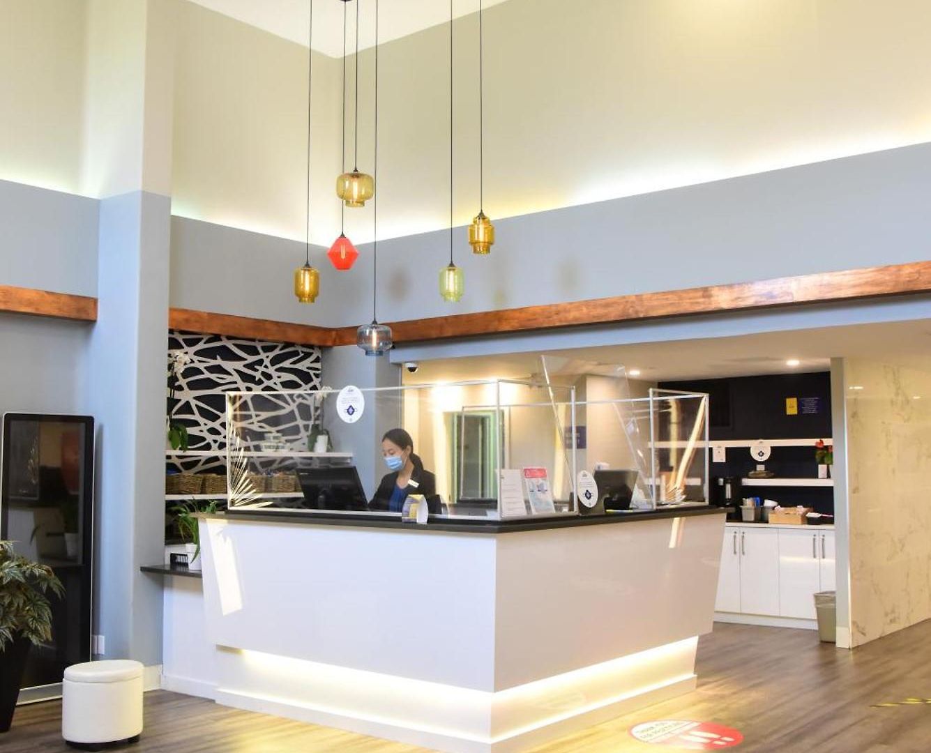 Days By Wyndham West Hotel Ottawa